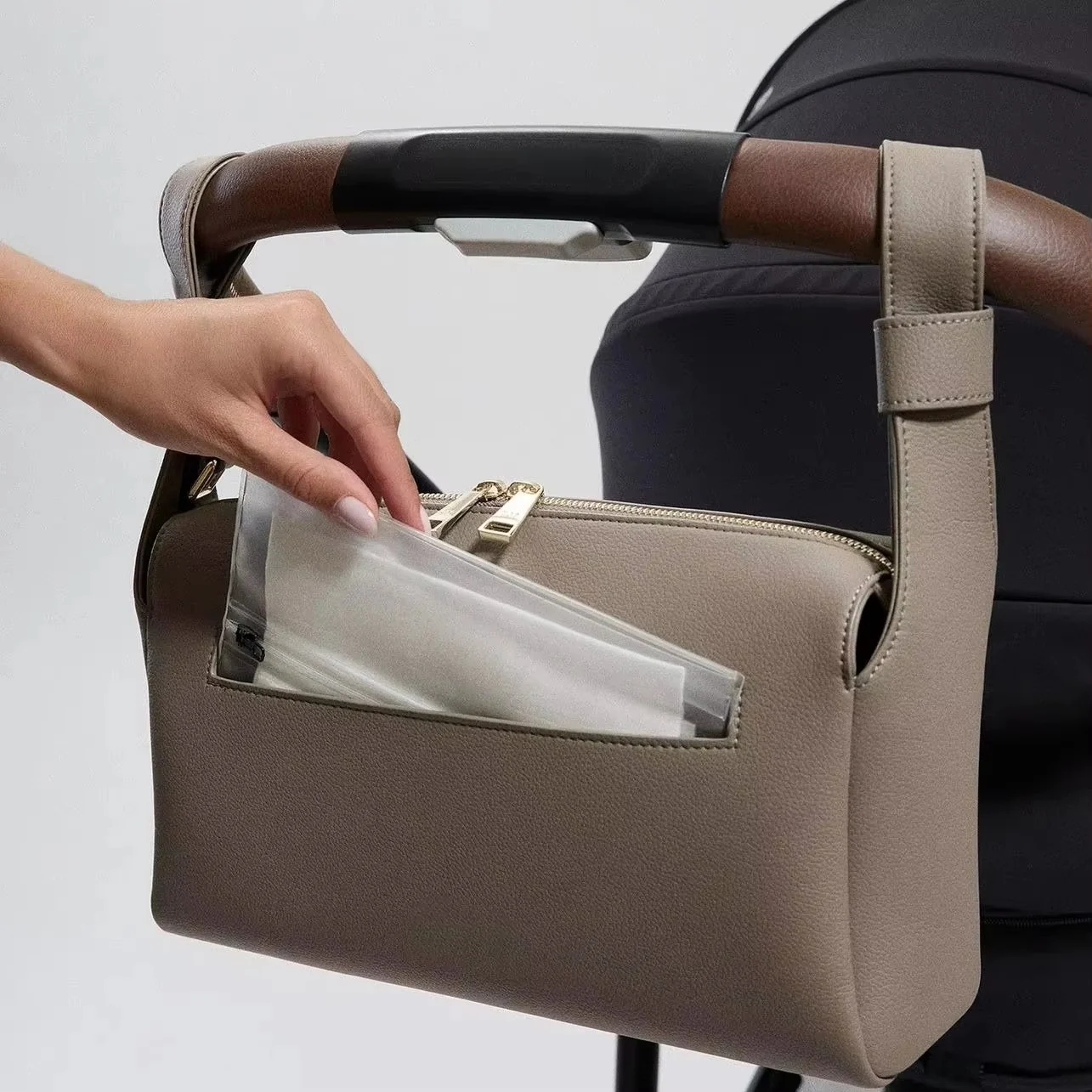 Sac pour poussette aspect cuir